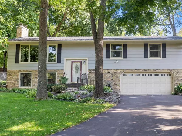 Minnetonka, MN 55345,17238 Millwood RD