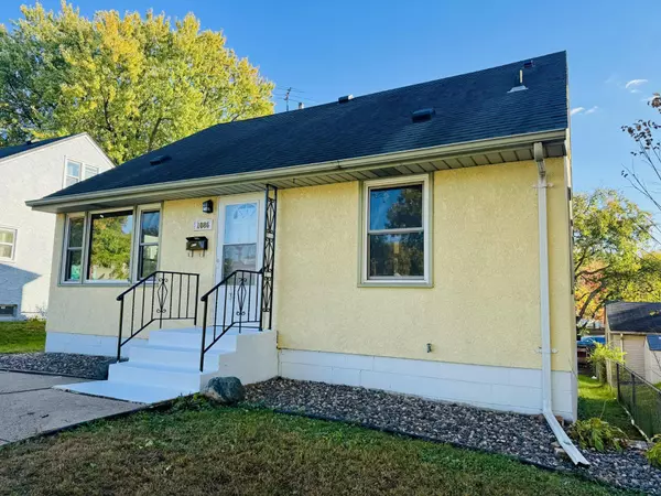 Saint Paul, MN 55106,1086 Margaret ST