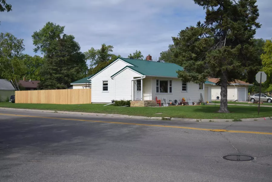 103 Pine AVE N, Thief River Falls, MN 56701