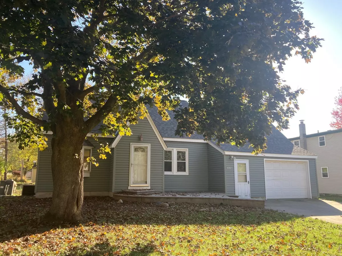 Oakdale, MN 55128,6521 50th ST N