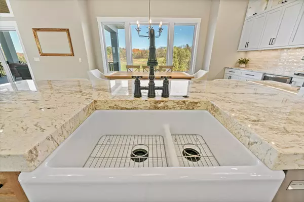 Greenfield, MN 55357,7475 74th AVE N