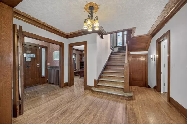 Rochester, MN 55902,724 4th ST SW