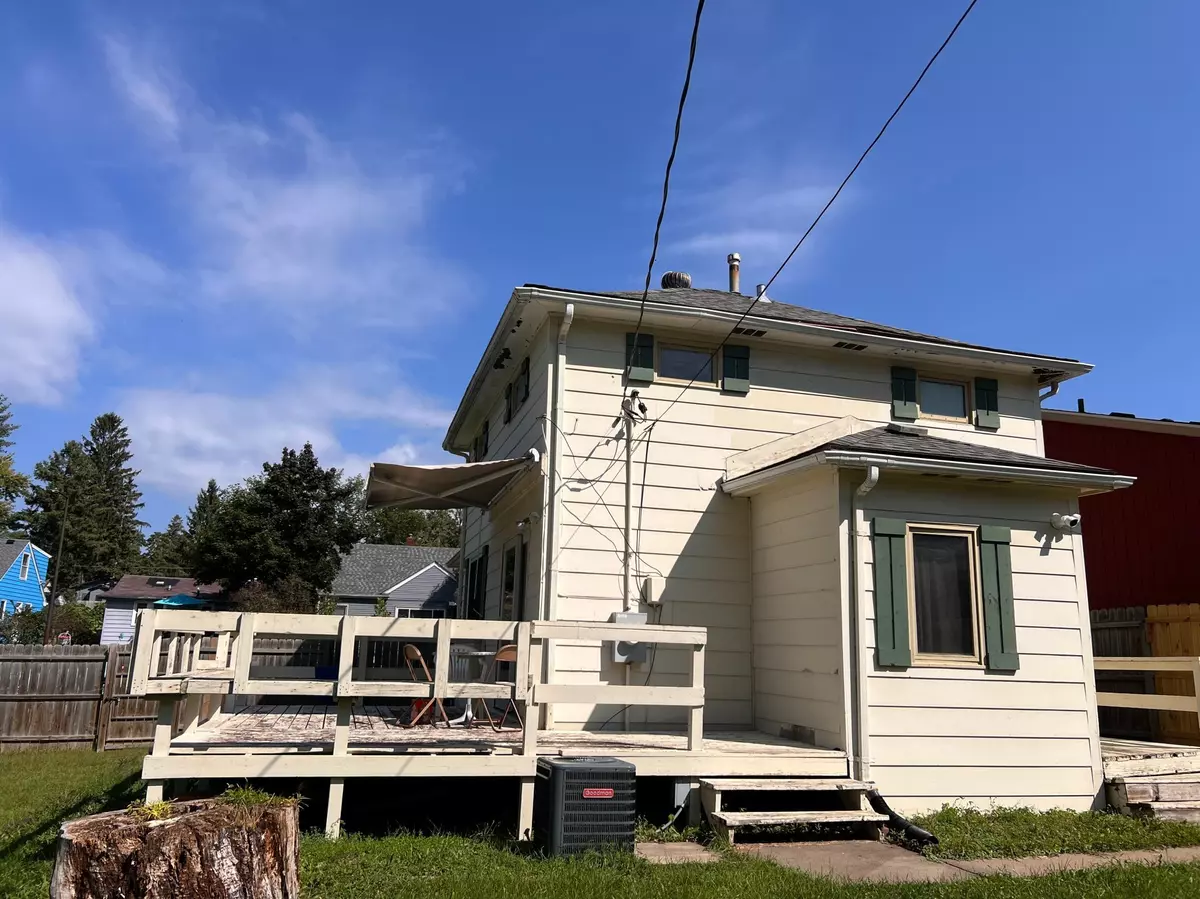 Saint Paul, MN 55106,1704 Beech ST