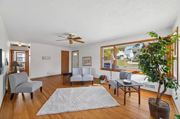 Saint Paul, MN 55106,1377 Clarence ST