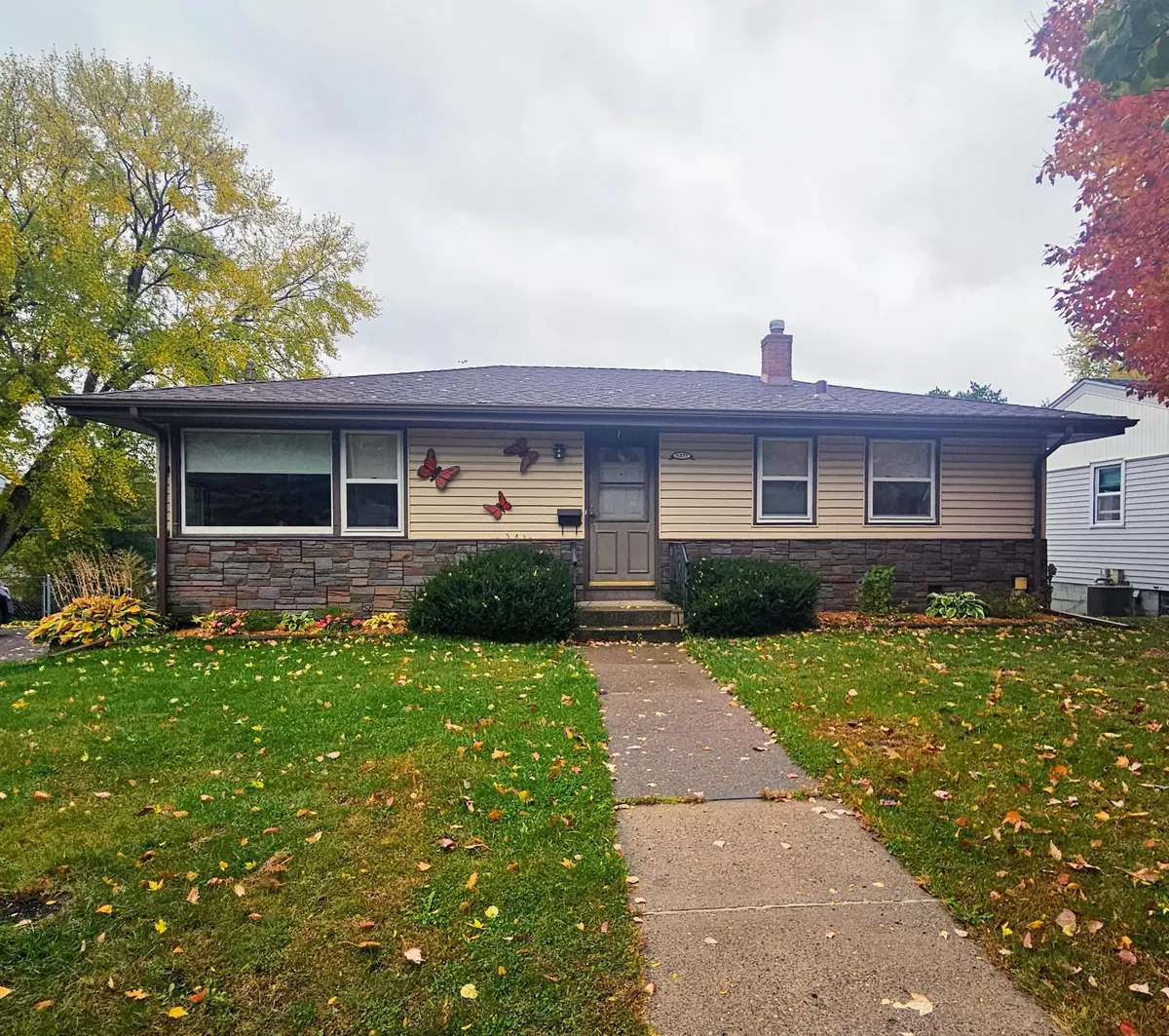 Saint Paul, MN 55106,1377 Clarence ST