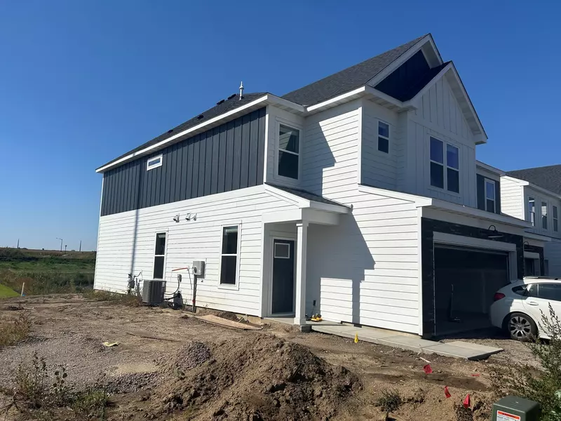 17937 Genoa DR, Lakeville, MN 55044