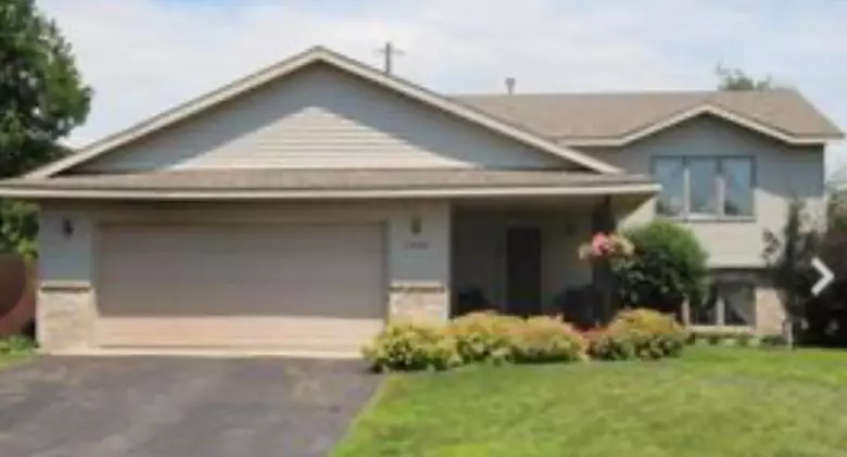 1406 Summit AVE N, Sauk Rapids, MN 56379