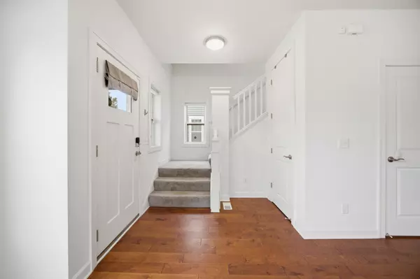 Minneapolis, MN 55430,5053 Girard AVE N