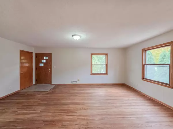 Anoka, MN 55303,837 Adams ST