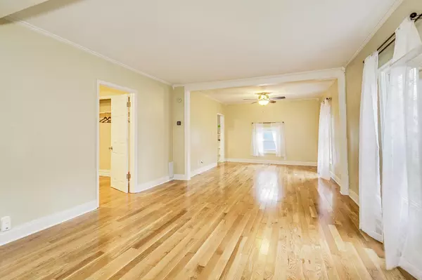 Minneapolis, MN 55412,4522 James AVE N