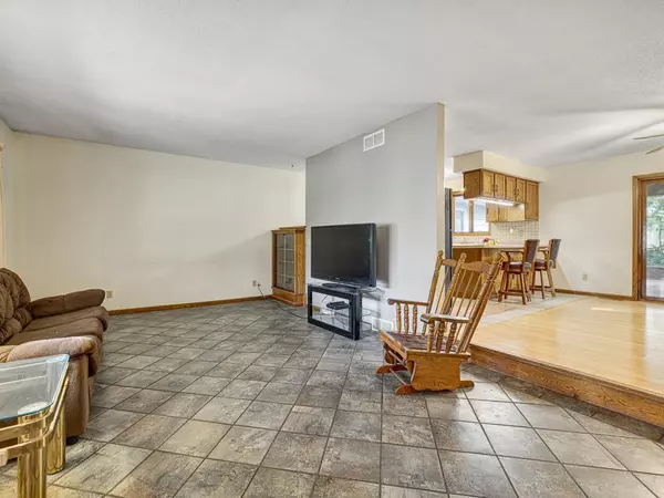 Inver Grove Heights, MN 55076,8336 Cloman AVE