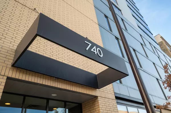 Minneapolis, MN 55415,740 Portland AVE #1008