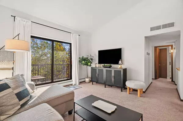 Roseville, MN 55113,2670 Oxford ST N #242