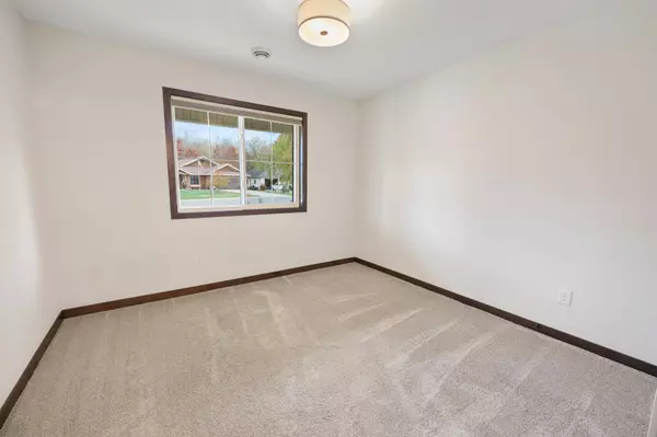 Saint Cloud, MN 56301,2323 40th AVE S