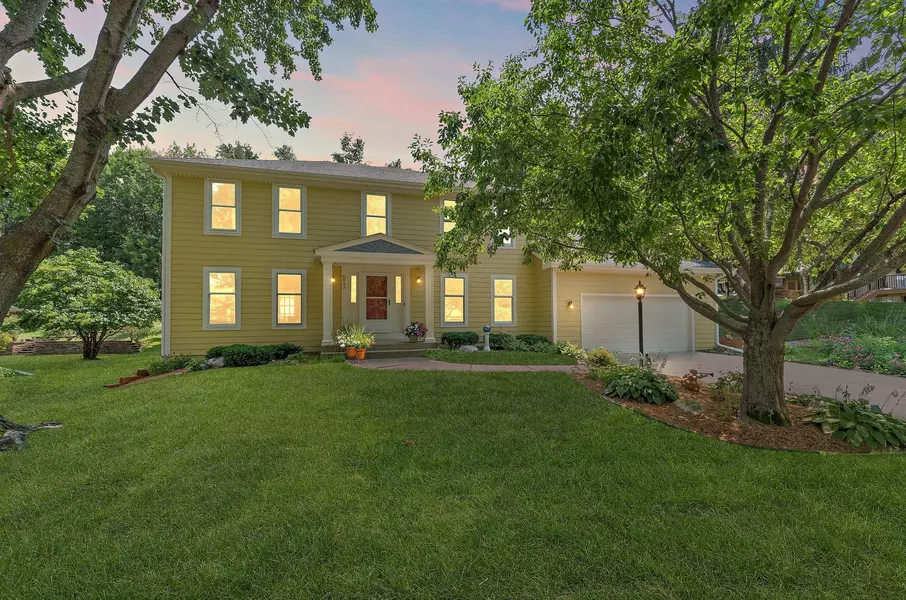 8043 Galway RD, Woodbury, MN 55125