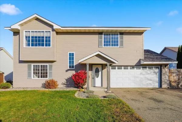 Prescott, WI 54021,820 River TER