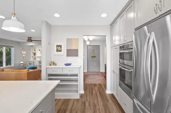 Roseville, MN 55113,1925 Hythe ST