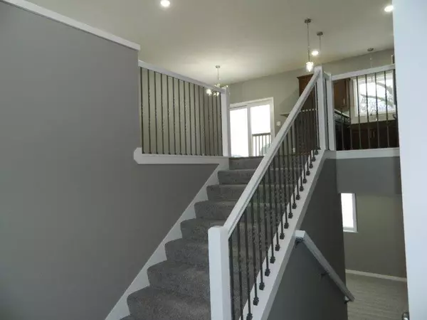 Kasson, MN 55944,2103 6th AVE NE