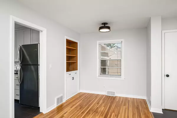 Saint Louis Park, MN 55426,8016 Cedar Lake RD S