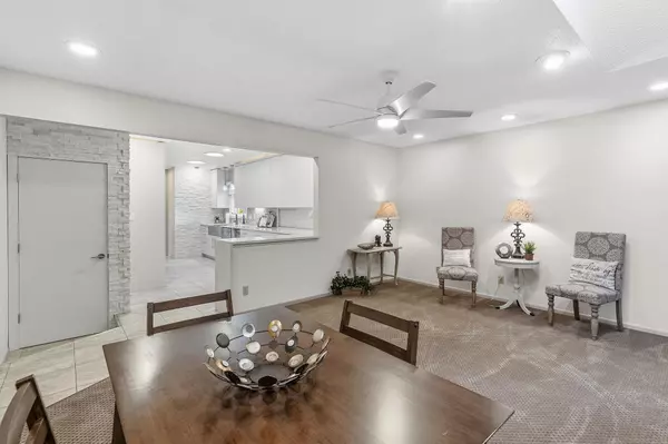 Roseville, MN 55113,882 Transit AVE