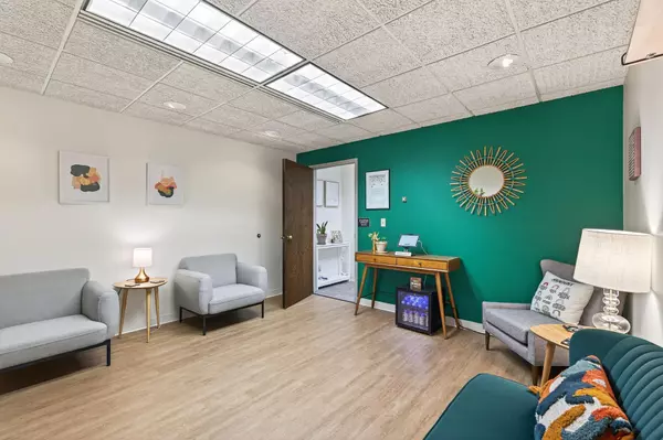 Edina, MN 55424,5200 Willson RD