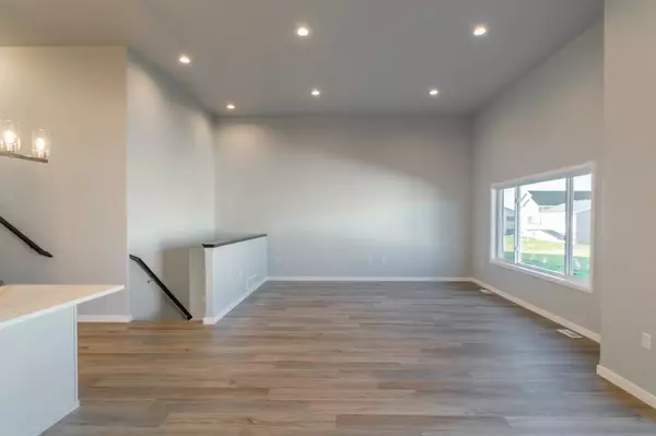 West Fargo, ND 58078,1287 Marlys DR W