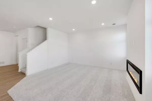 Maple Grove, MN 55369,10511 Harbor LN N