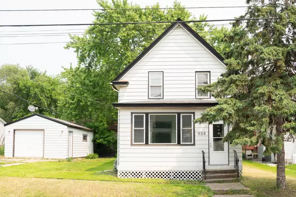 938 Cypress ST, Saint Paul, MN 55106