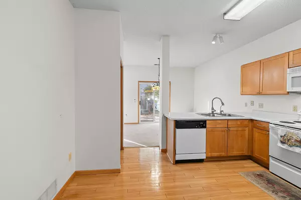 Woodbury, MN 55125,700 Kingfisher LN #F