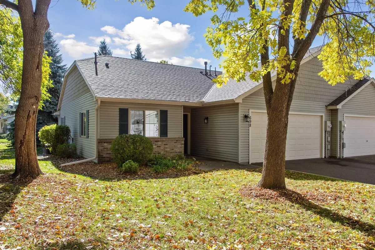 Vadnais Heights, MN 55127,698 Monn AVE