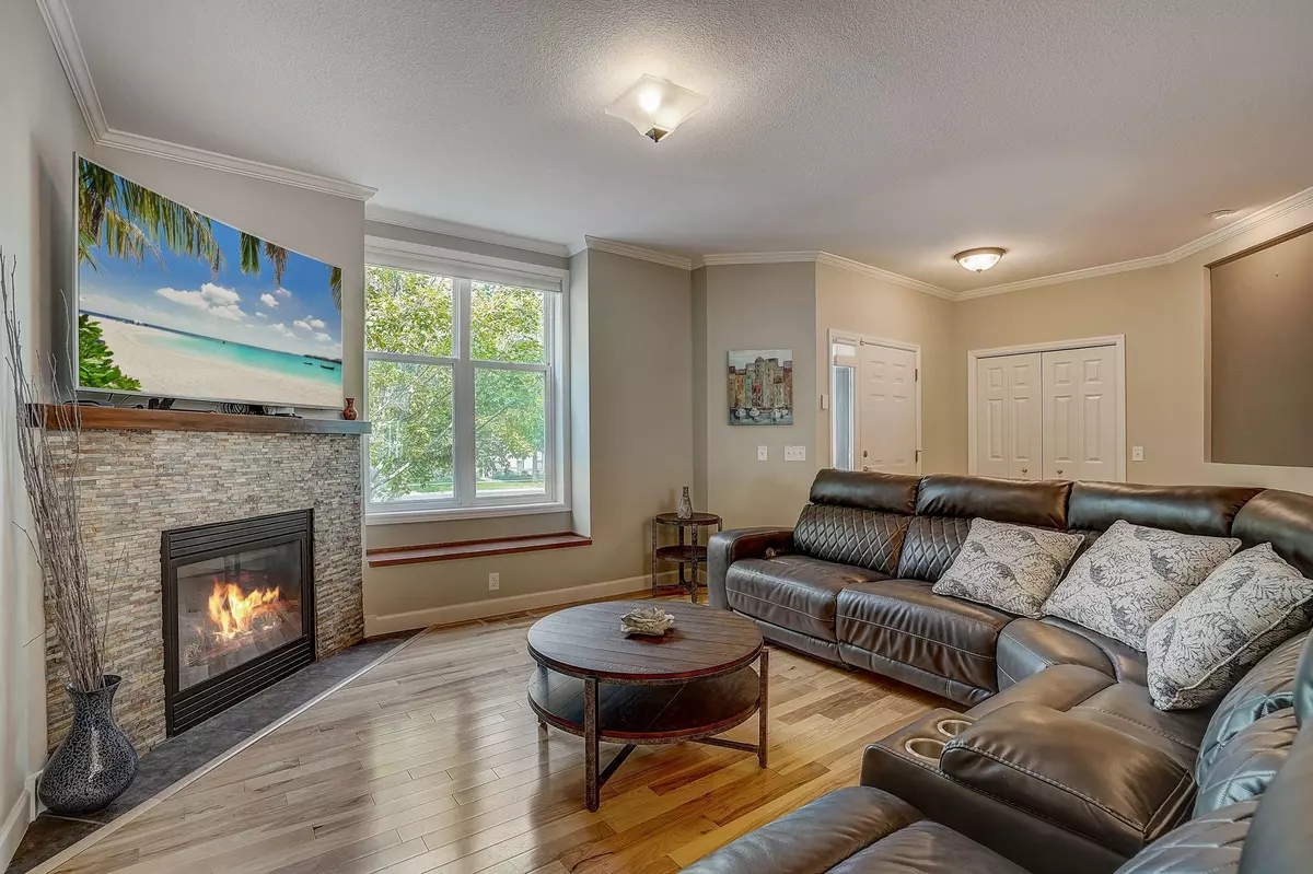 Burnsville, MN 55337,48 E 125th ST