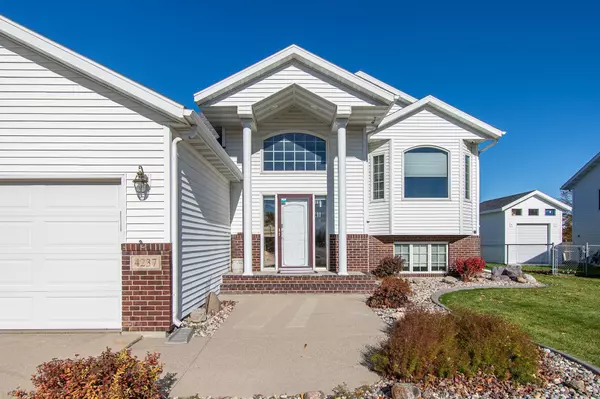 Fargo, ND 58104,4237 35th AVE S