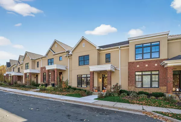 712 Linden ST, Mendota Heights, MN 55118