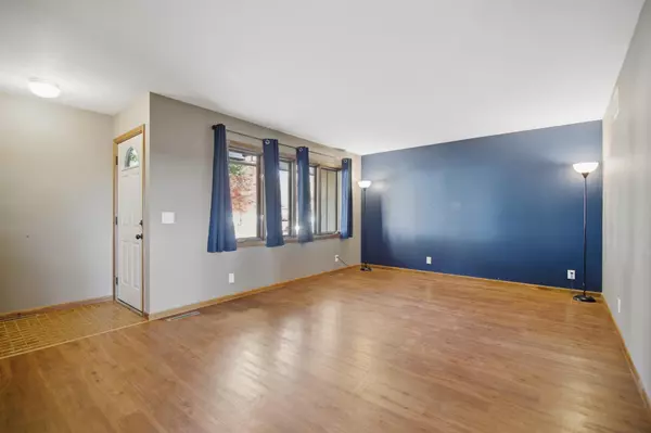 Owatonna, MN 55060,673 Glendale ST