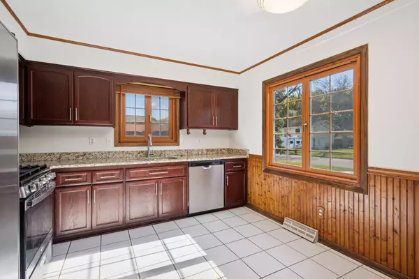 Brooklyn Park, MN 55445,7224 79th AVE N