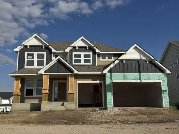 1511 England WAY, Shakopee, MN 55379