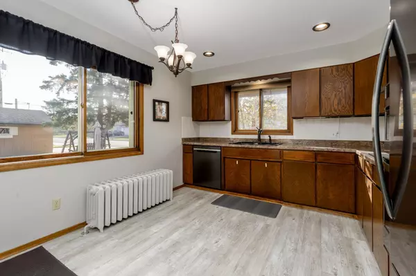 Brainerd, MN 56401,1002 12th AVE NE