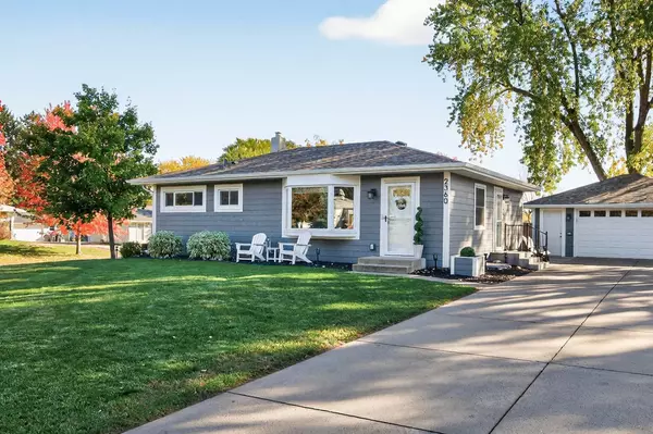 2360 Indian WAY, North Saint Paul, MN 55109