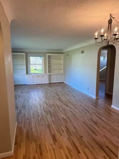 Elk River, MN 55330,501 6th ST NW