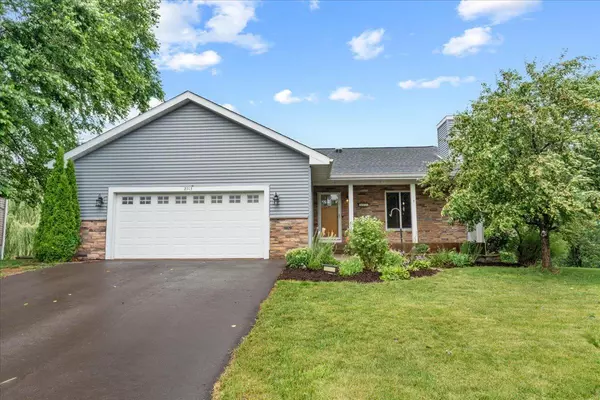 Hudson, WI 54016,2513 Burl Oak Curve