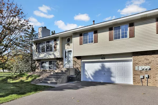 7665 Afton CT, Woodbury, MN 55125