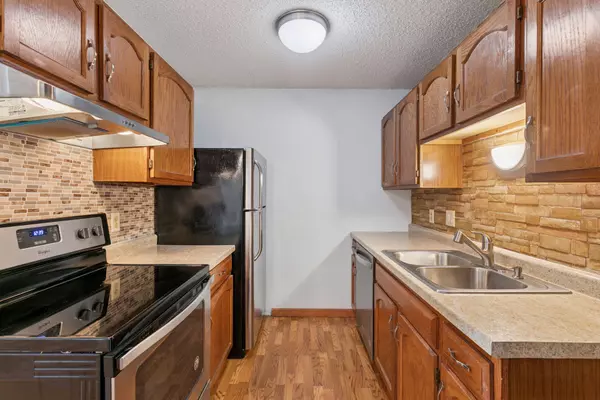 Apple Valley, MN 55124,14115 Pennock AVE #301