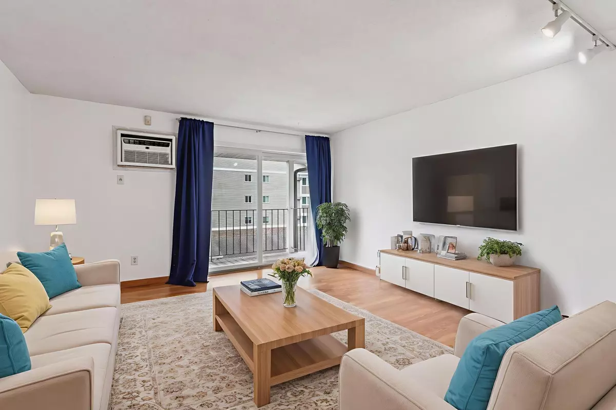 Apple Valley, MN 55124,14115 Pennock AVE #301