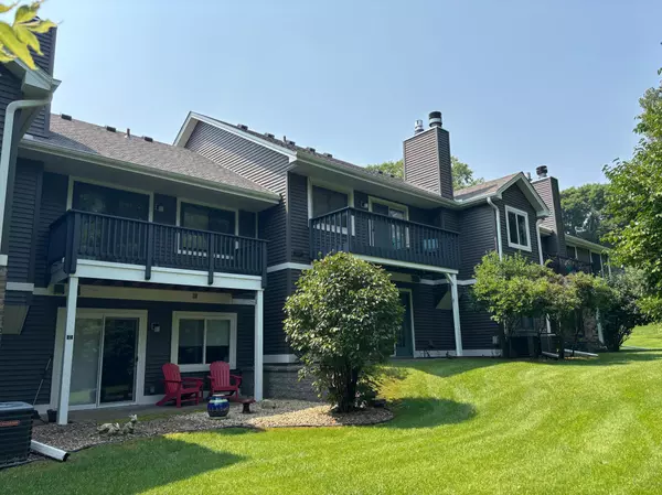 Edina, MN 55436,6804 Langford DR