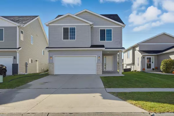 433 Foxtail DR, West Fargo, ND 58078