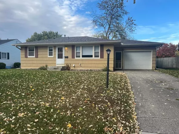 316 W 3rd ST, Waconia, MN 55387