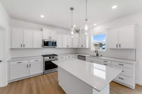 Oakdale, MN 55128,7544 Lower 42nd ST N