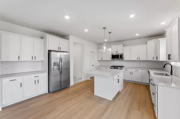 Oakdale, MN 55128,7544 Lower 42nd ST N