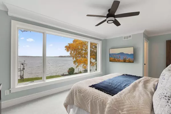 Tonka Bay, MN 55331,4286 Circle RD