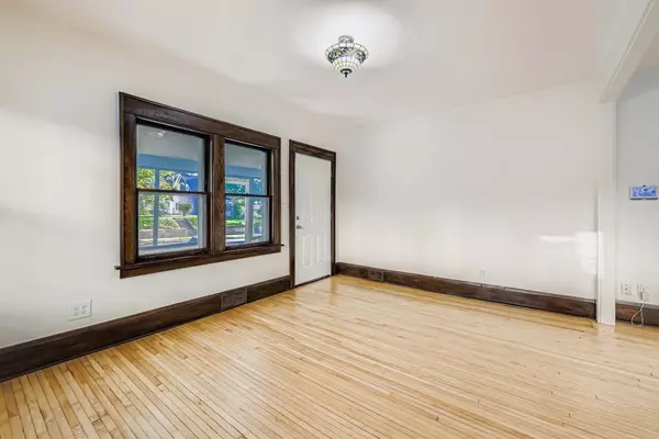 Saint Paul, MN 55106,1683x Minnehaha AVE E